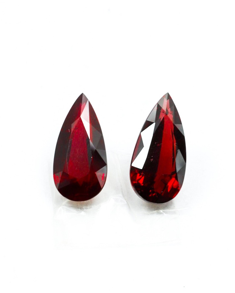 15.07ct Vivid Red Ruby · Pear Cut (Pair)