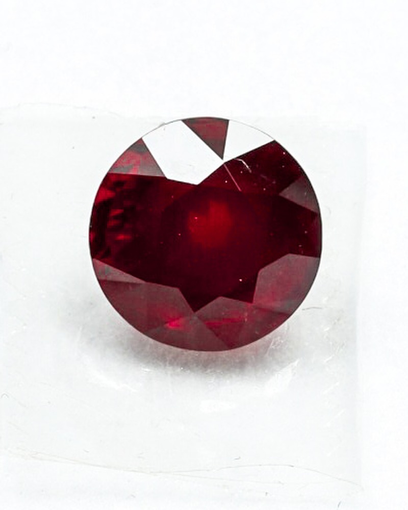 3.98ct Vivid Red Ruby · Round Cut